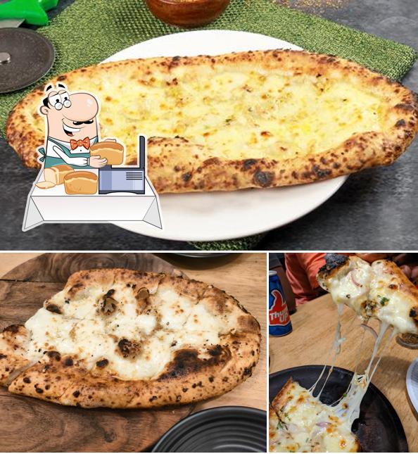 Garlic bread at Flames Pizza