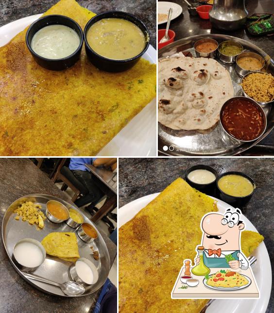 Food at Mathura Paradise