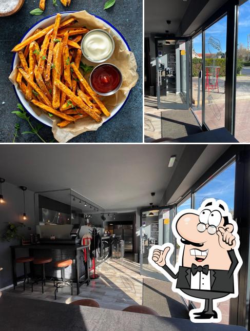 La interni e cibo del ristorante