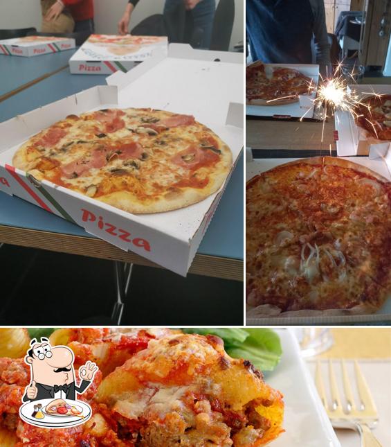 Scegli una pizza a Pizzeria Della Zona