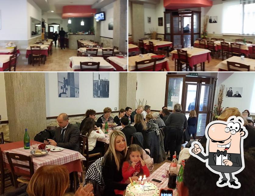 Dai un'occhiata agli interni di Trattoria Zi Armando