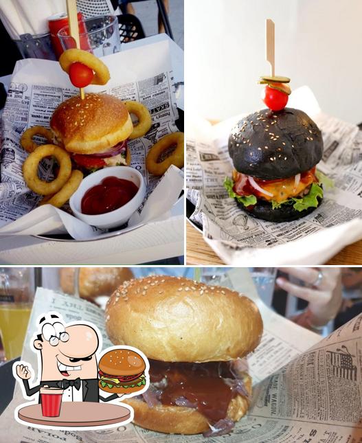 Ordina uno dei tipi di hamburger disponibili a BurgerHouseMuu