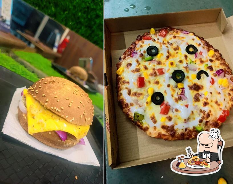Try out pizza at Sip & Slice Jaipur