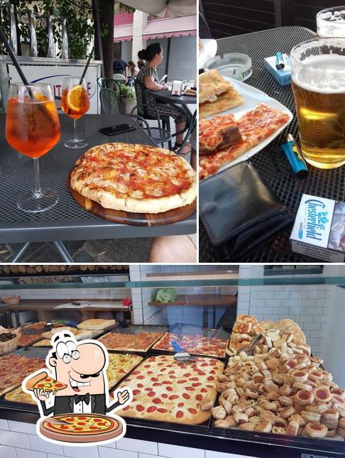 Prenditi una pizza a Caffetteria Chiavassa
