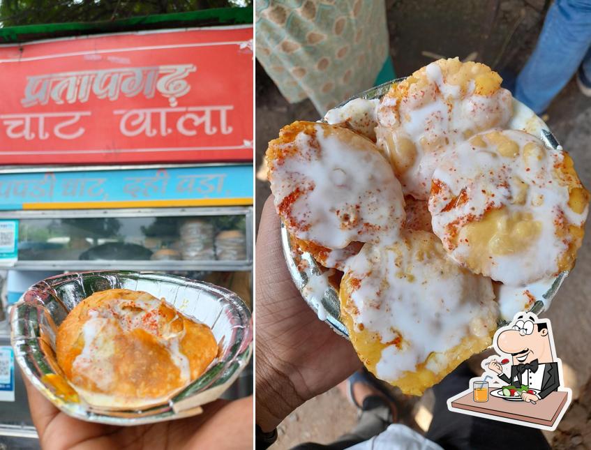 The picture of Pratapgarh Chaat Wala’s food and exterior