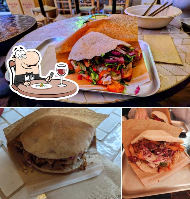 Panino con maiale stirato al Yalda Grill Panino con maiale stirato al Yalda Grill
