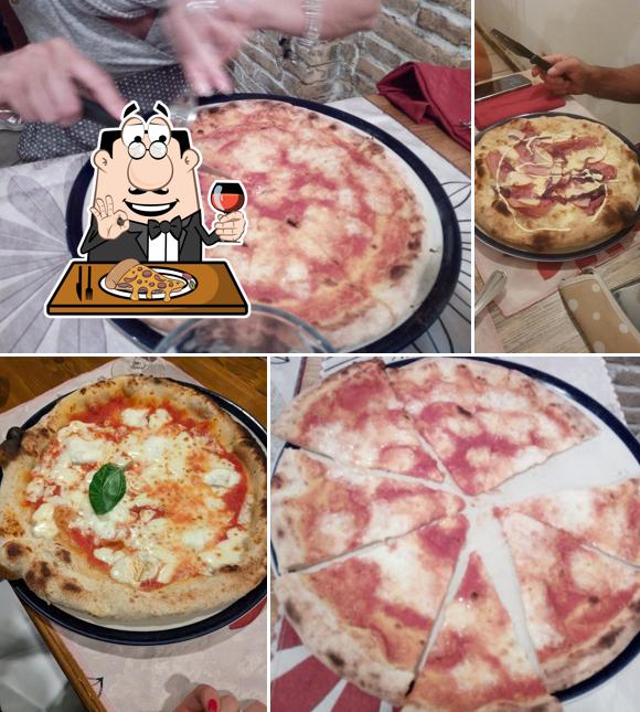 Scegli tra le molte varianti di pizza