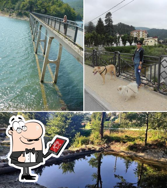 Puoi goderti l'aria fresca da seduto all'esterno di Camping Laghetti - Provincia di Savona