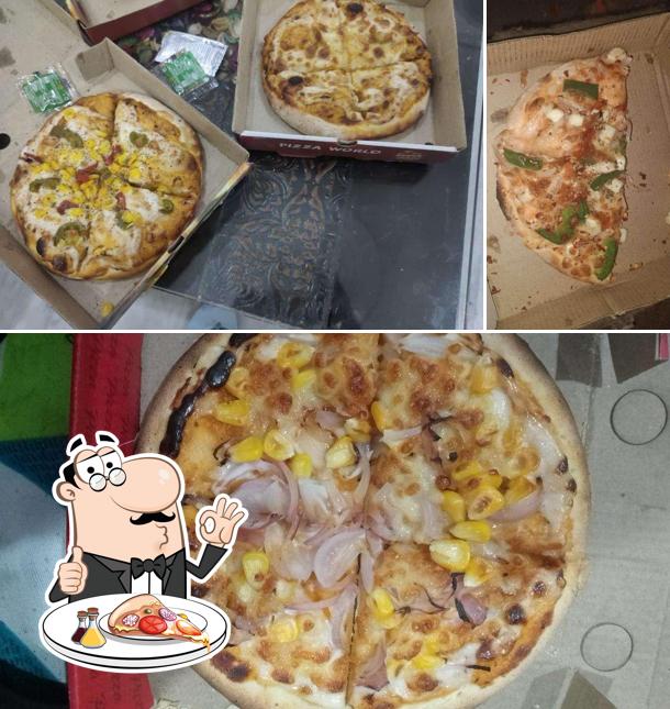 Try out pizza at Aapno Pizza
