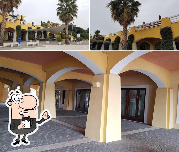 Goditi la vista dagli esterni di Ristorante "C'è di Buono"