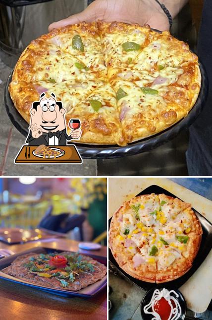 Order pizza at Chai Sutta Bar