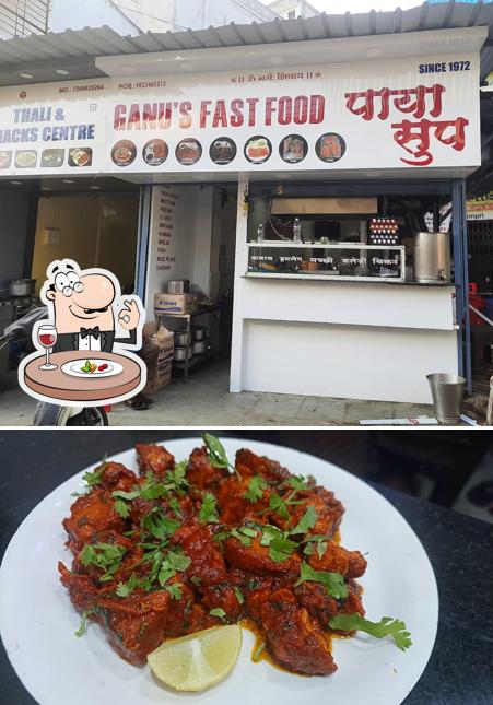 Food at Ganus paya soup fast food