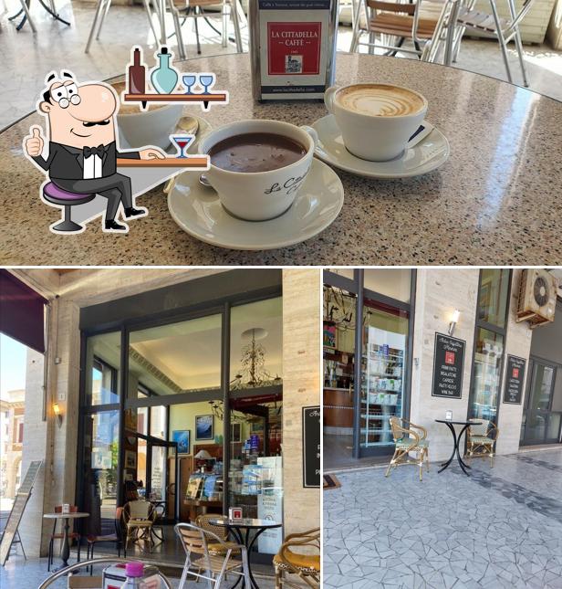 La immagine della interni e esterno di Antica Caffetteria Minerva