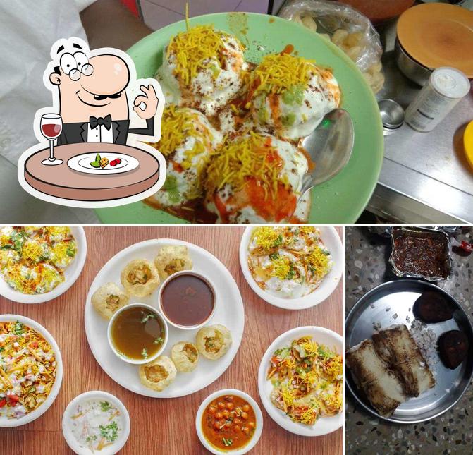 Food at Kolkata Chaat