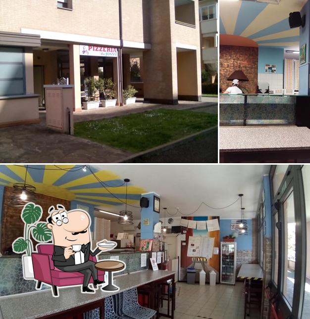 Gli interni di Pizzeria da Jonny