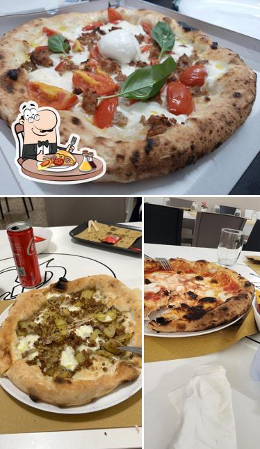 A Ristorante pizzeria Marechiaro, puoi ordinare una bella pizza