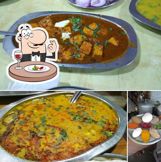 The image of food and beverage at Sunder Hotel