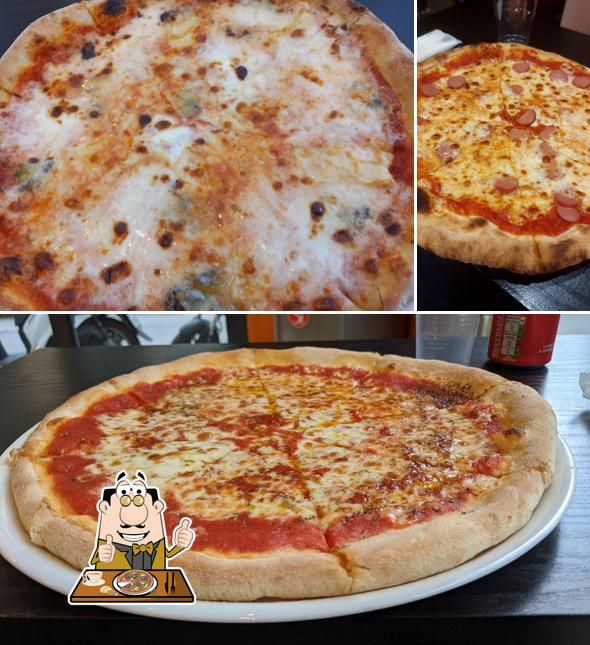 Scegli tra le molte varianti di pizza