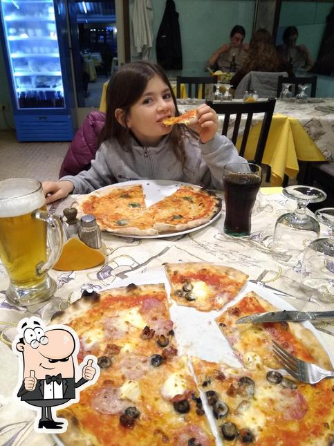 Ecco un'immagine di Calaluna Pizzeria Ristorante