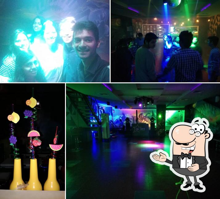 Cloud 3 Disco Lounge
