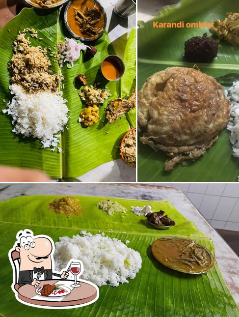 Try out meat dishes at Jayavilas Hotel