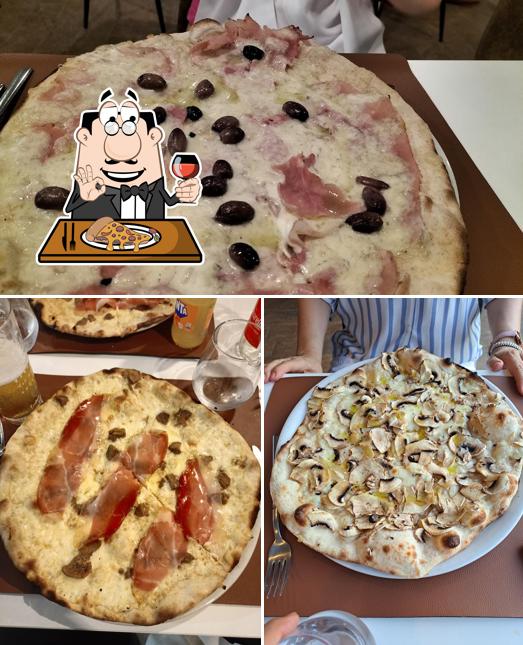 Ordina una pizza a Il Giglio Pizzeria Braceria