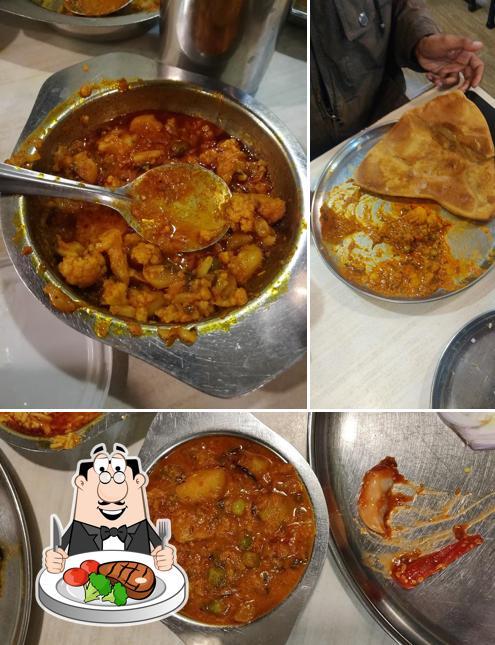 Pick meat dishes at Jalaram Parotha House