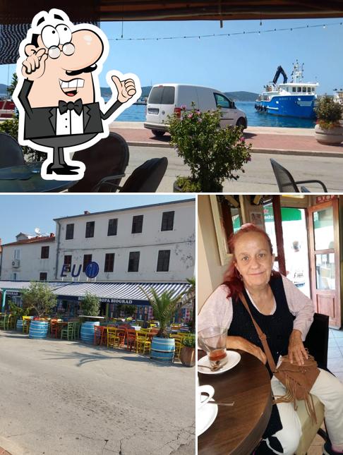 Gli interni di CAFFE-BAR CARUSO, BIOGRAD N/M, OBALA KRALJA PETRA KREŠIMIRA IV, BR. 21, VL. MLADEN PELICARIĆ