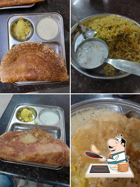 Pancakes at Davanagere Benne Dose