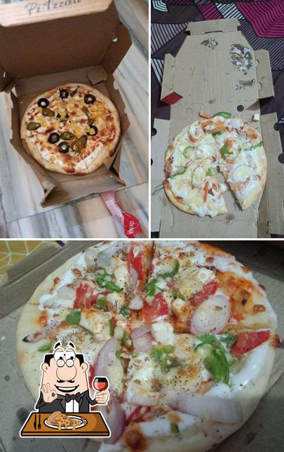 Pick pizza at Firangi Food Court