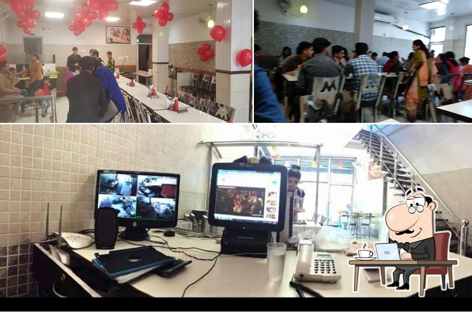 Check out how Wendo's Pizza looks inside