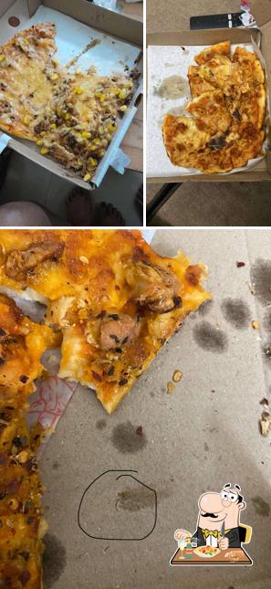 Food at Sijis Pizza Street