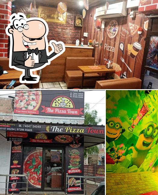 See this pic of Pizza Town