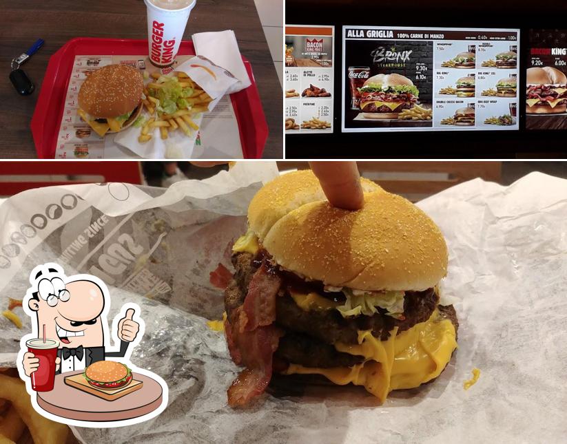 Ordina un hamburger a Burger King