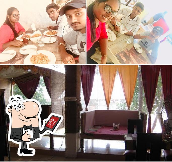Look at the image of Maaz Cafe & Restaurant