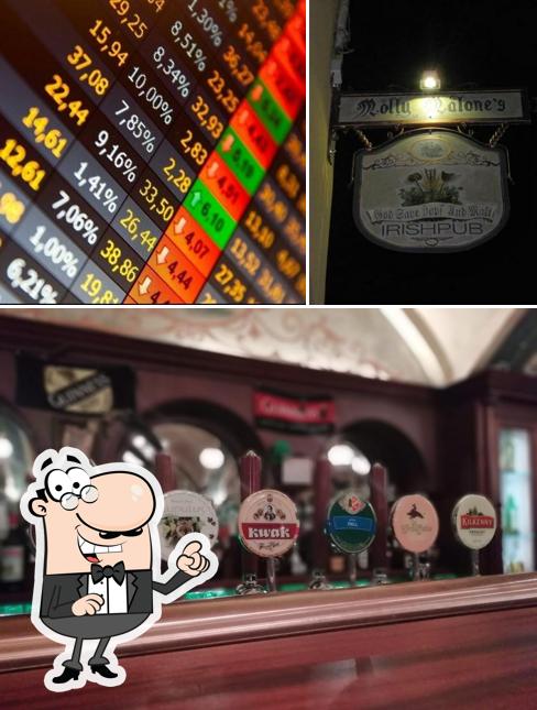 La esterno e interni del ristorante