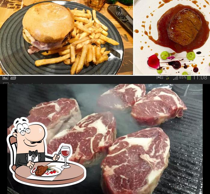 Piatti di carne sono disponibili a Patanegra
