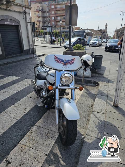 Guarda gli esterni di Accussì è Pizzeria Ristorante