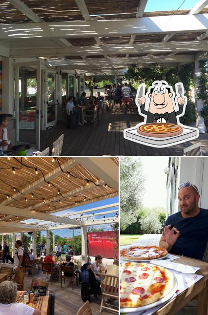 Prenditi una pizza a Kara Food Self-service