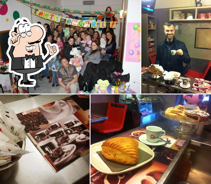 Dai un'occhiata agli interni di Caffè Alla Fermata