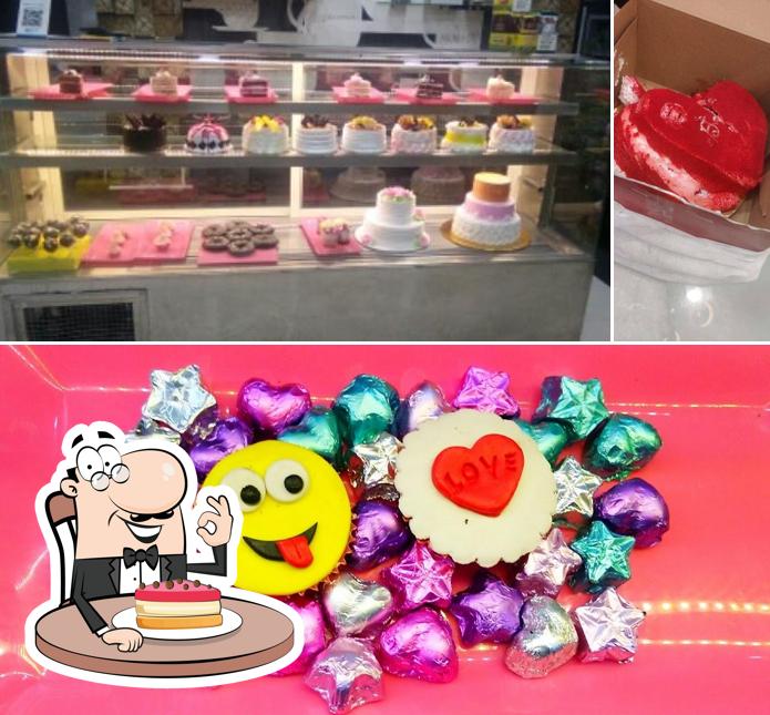 Here's a pic of king of cakes indore