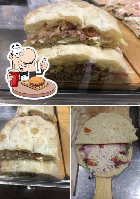 Ordina un hamburger a La Bottega dei Sapori