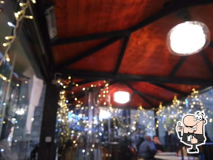 Guarda questa foto di Caffè Roma