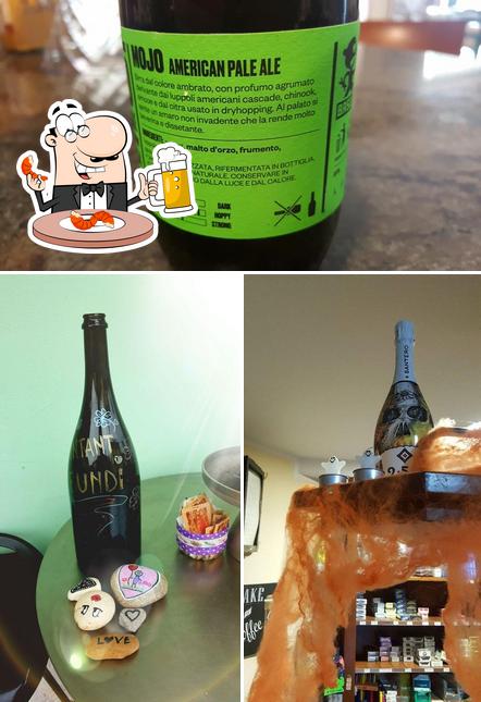 Puoi prenderti un rinfrescante bicchiere di birra chiara o scura