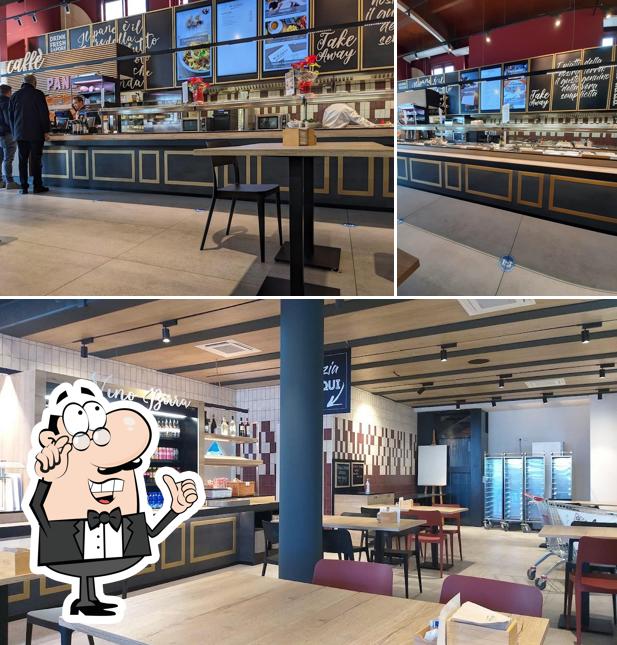 Dai un'occhiata agli interni di Cafè e Bistrò Re di Sapori