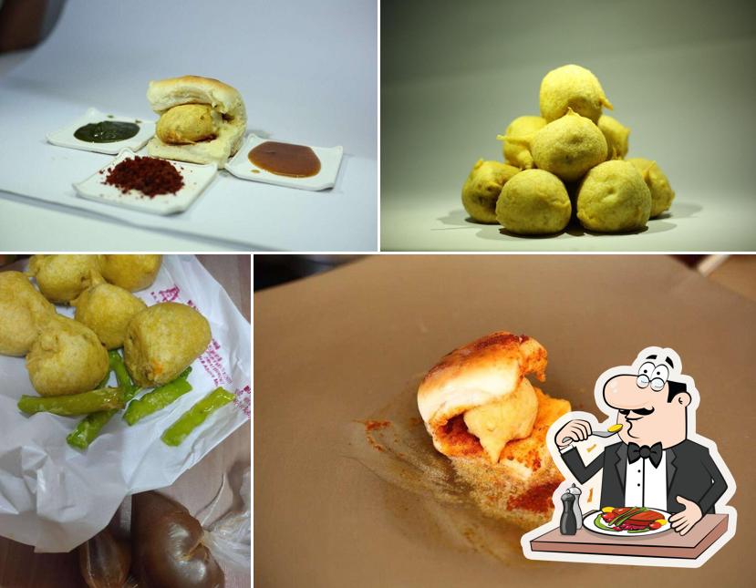 Food at Vaishali Vadapav