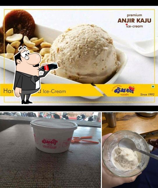 SANTOKI’S N I ICE CREAM is distinguished by drink and food