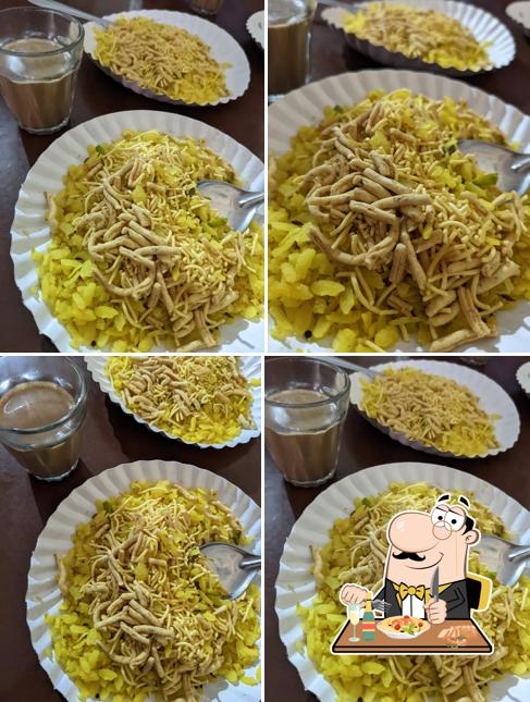 Pad thai at Modern tea and nasta house