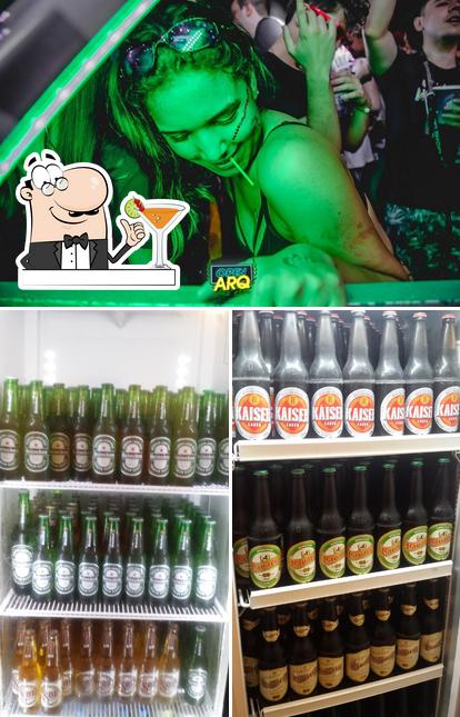 O Arquibancada Sports Bar se destaca pelo bebida e exterior