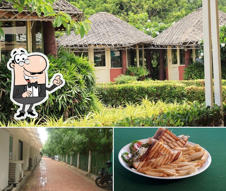 Among various things one can find exterior and food at Shore Front Resort
